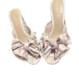 Giannibini Sandals with Modern 4” heel. Never worn! 10M.